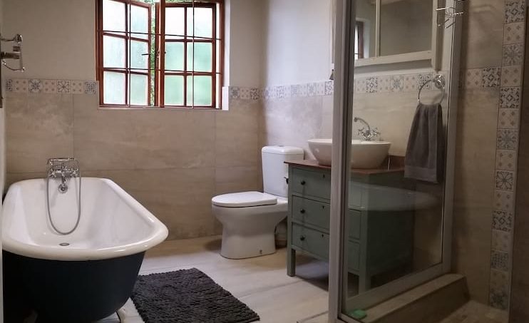 Poplar House Greyton Bathroom downstairs